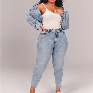 Abercrombie Curve Love HR Mom jeans